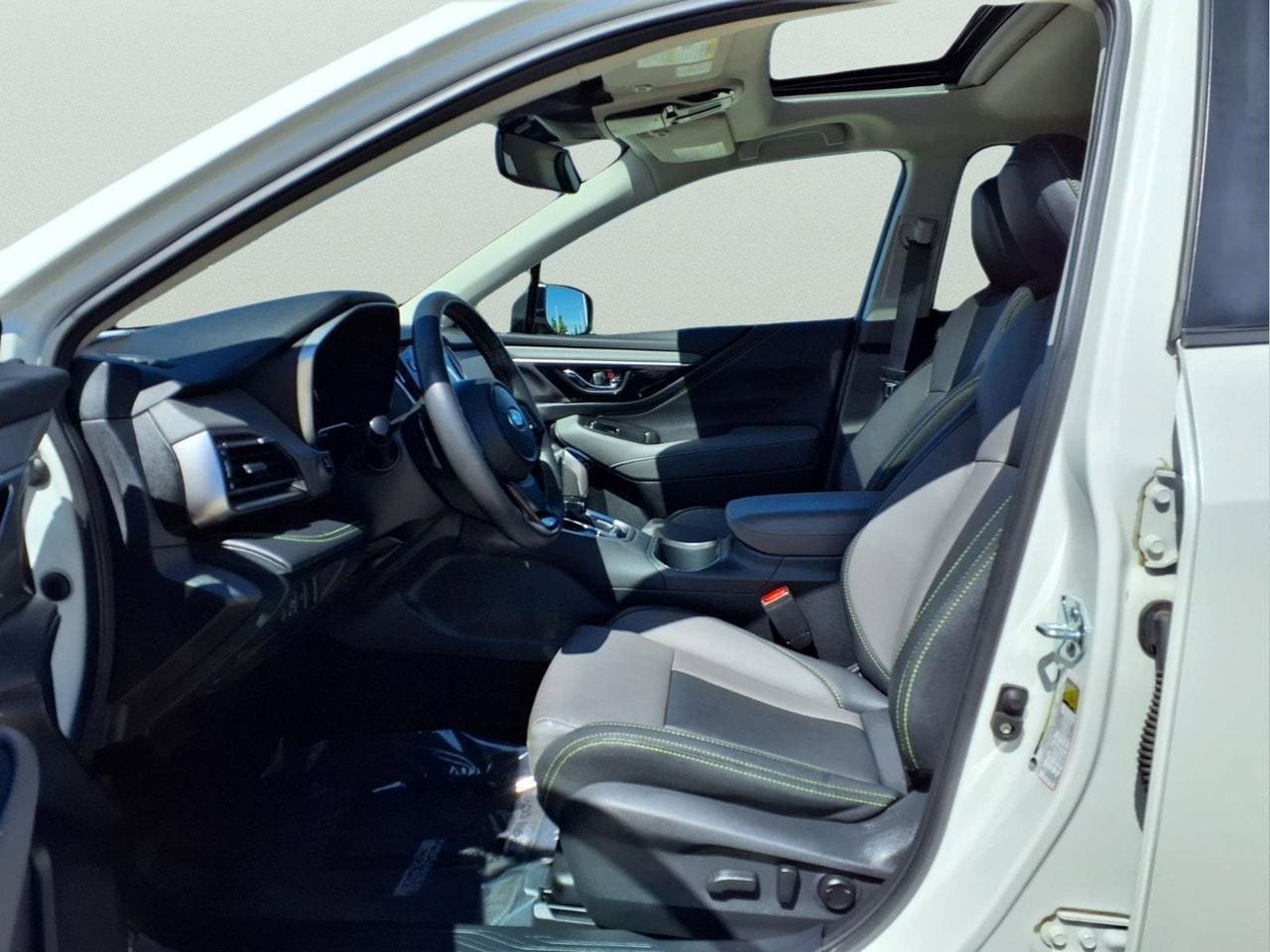 Used 2025 Subaru Outback Onyx Edition XT AWD/4WD image 17