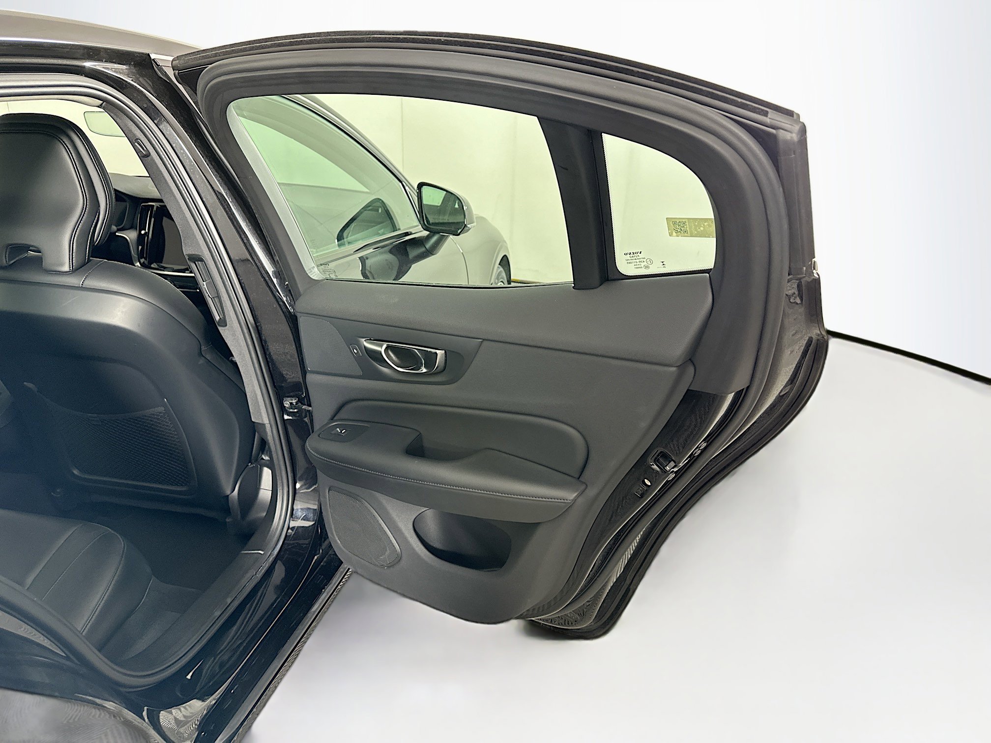 Used 2024 Volvo S60 B5 Core FWD image 29