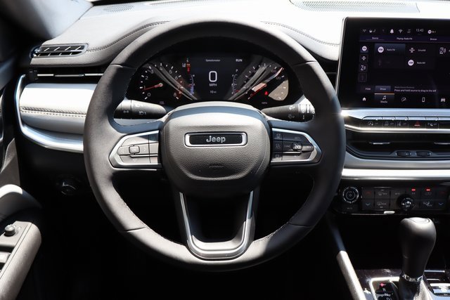 New 2025 Jeep Compass Limited image 15