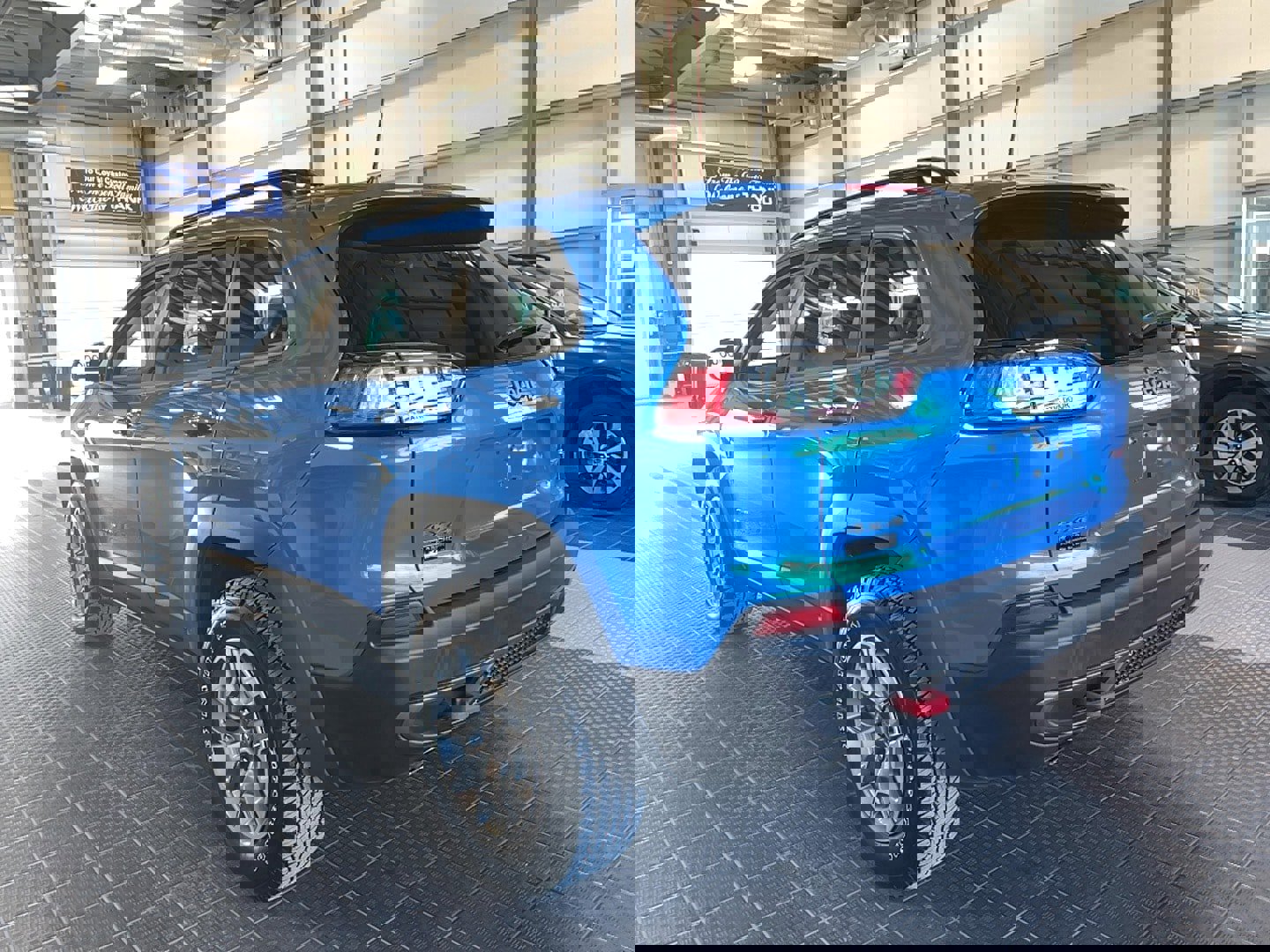 Used 2022 Jeep Cherokee Trailhawk w/ Sun, Sound & Nav Group image 26