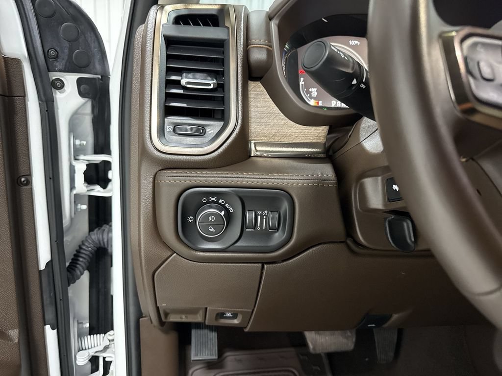 Used 2025 RAM 3500 Longhorn AWD/4WD image 18