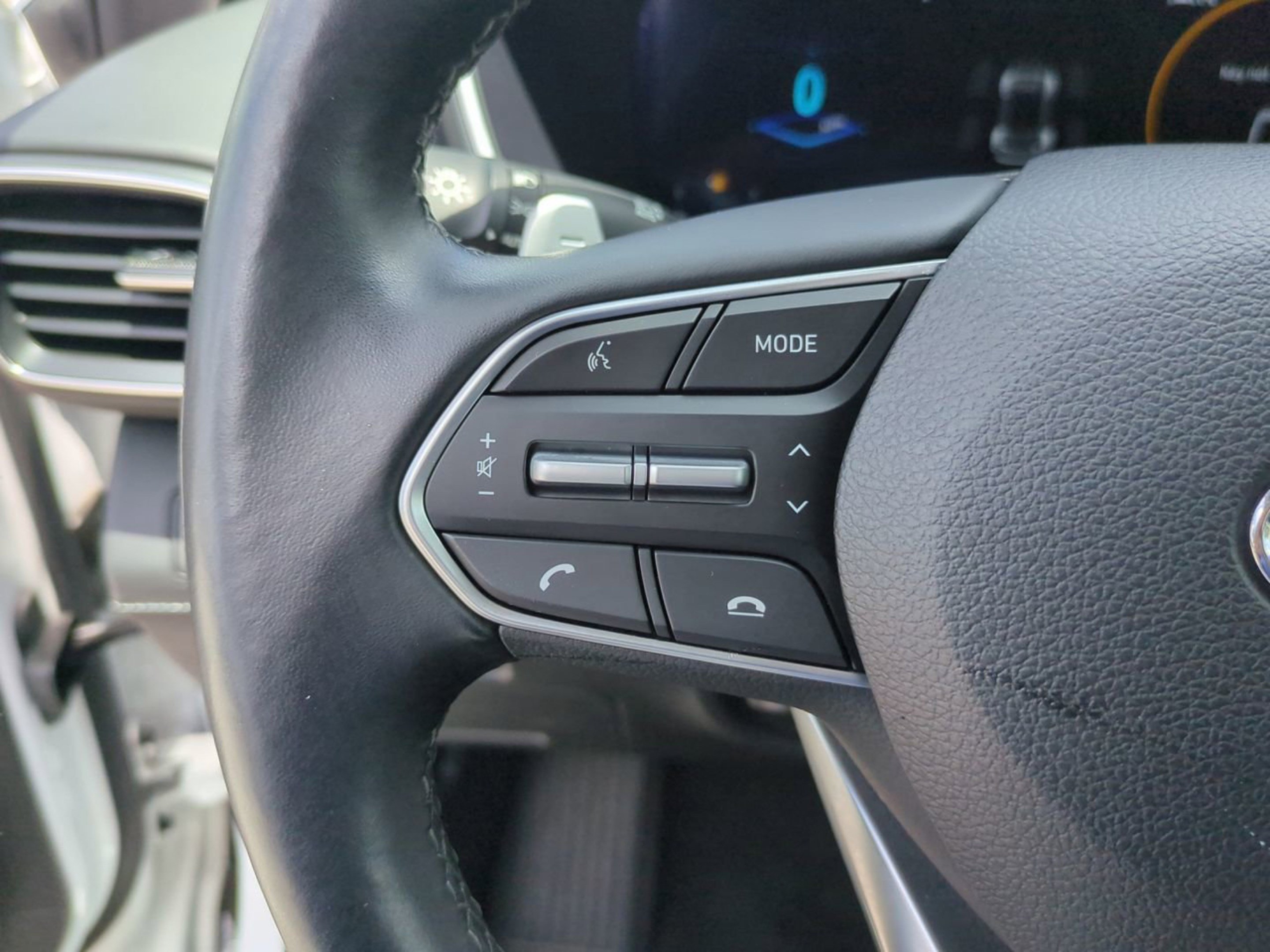 Used 2023 Hyundai Santa Fe Limited AWD/4WD image 28
