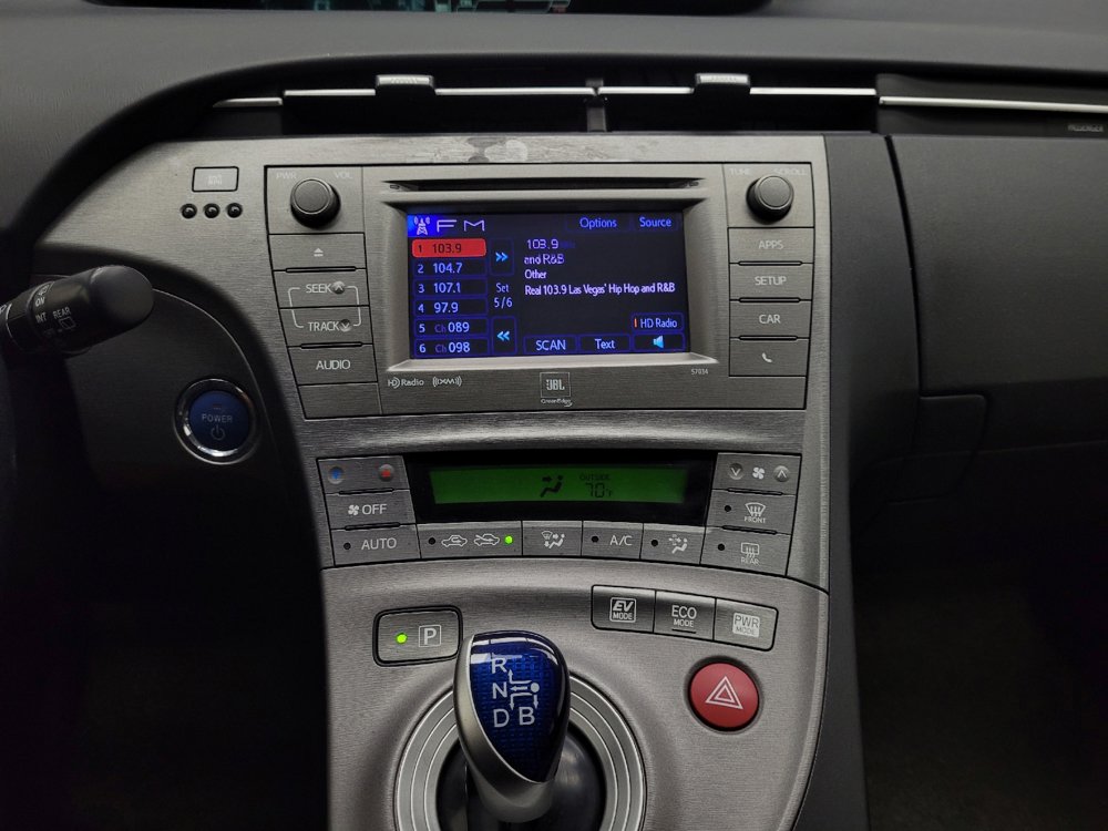 Used 2015 Toyota Prius Five image 23