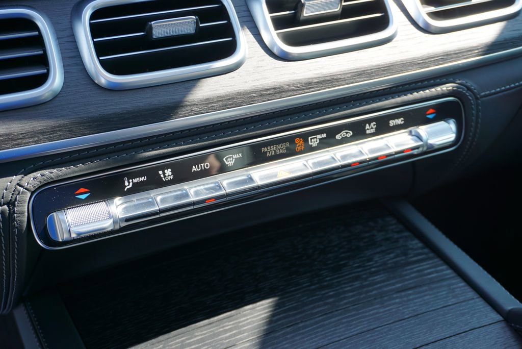 Certified 2025 Mercedes-Benz Maybach GLS 600 4MATIC image 34