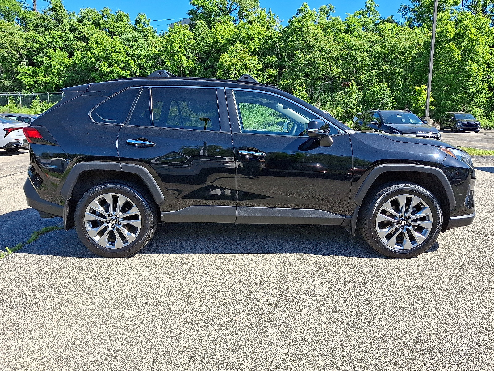 Used 2023 Toyota RAV4 Limited AWD/4WD image 6