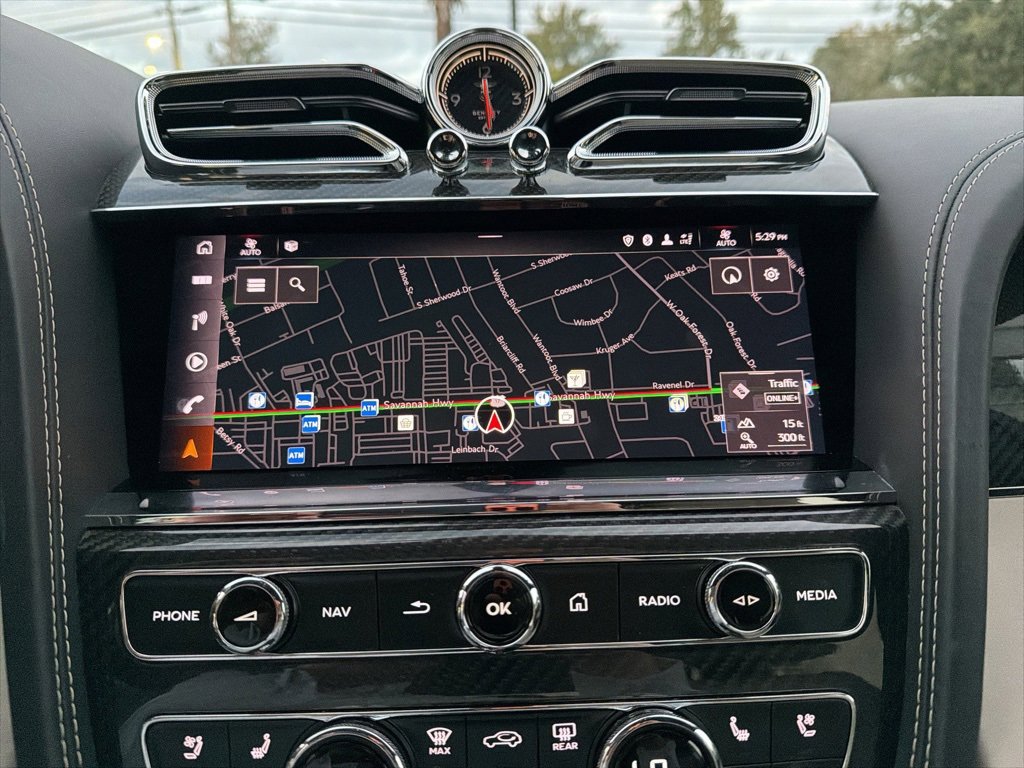 Used 2021 Bentley Bentayga image 35