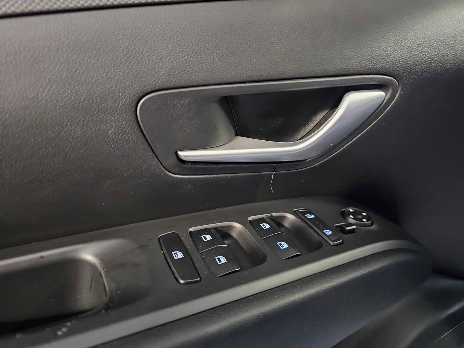 Used 2022 Hyundai Santa Cruz SEL Premium image 26