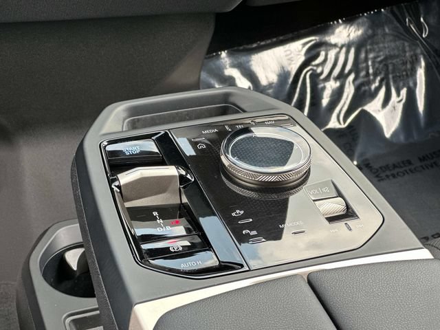 Used 2024 BMW iX xDrive50 AWD/4WD image 6