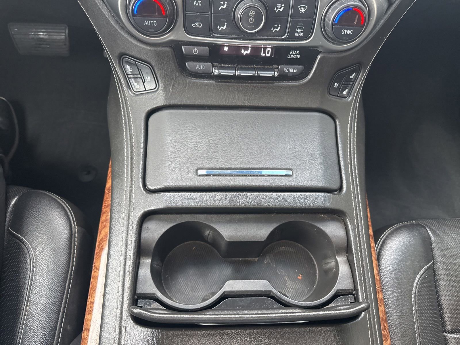 Used 2019 Chevrolet Suburban Premier AWD/4WD image 30