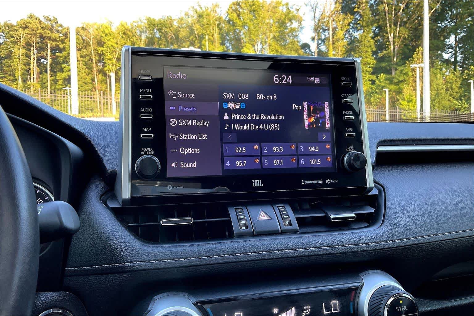 Used 2022 Toyota RAV4 XLE Premium FWD image 32