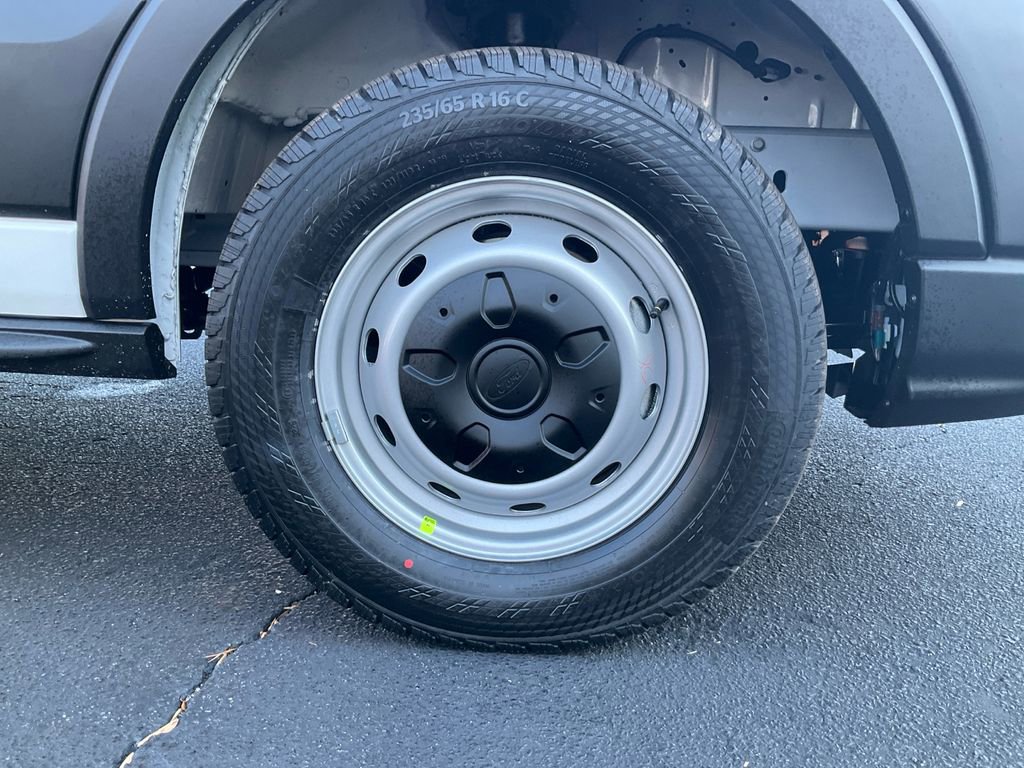 New 2026 Ford Transit 250 148 Medium Roof RWD image 10