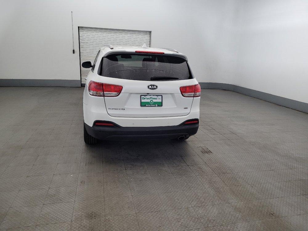 Used 2016 Kia Sorento AWD w/ LX Convenience Package image 6