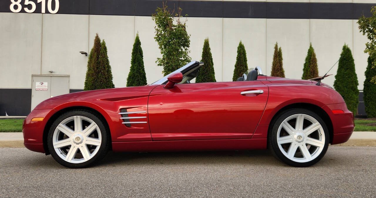 Used 2005 Chrysler Crossfire Limited RWD image 2
