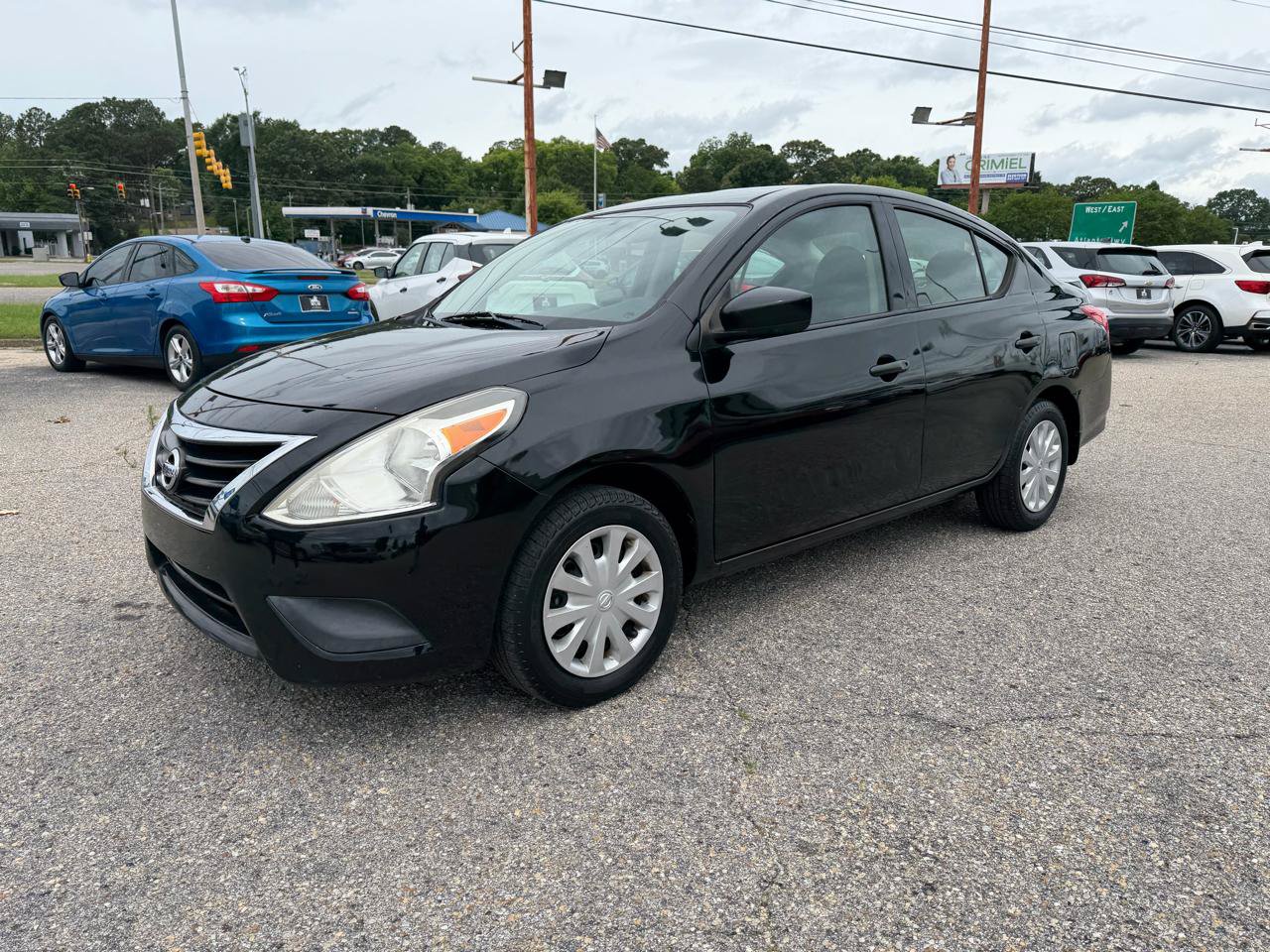 Used 2017 Nissan Versa S Plus FWD image 9