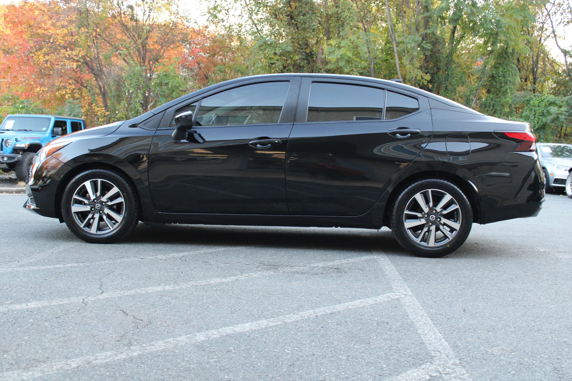 Used 2022 Nissan Versa SV image 24