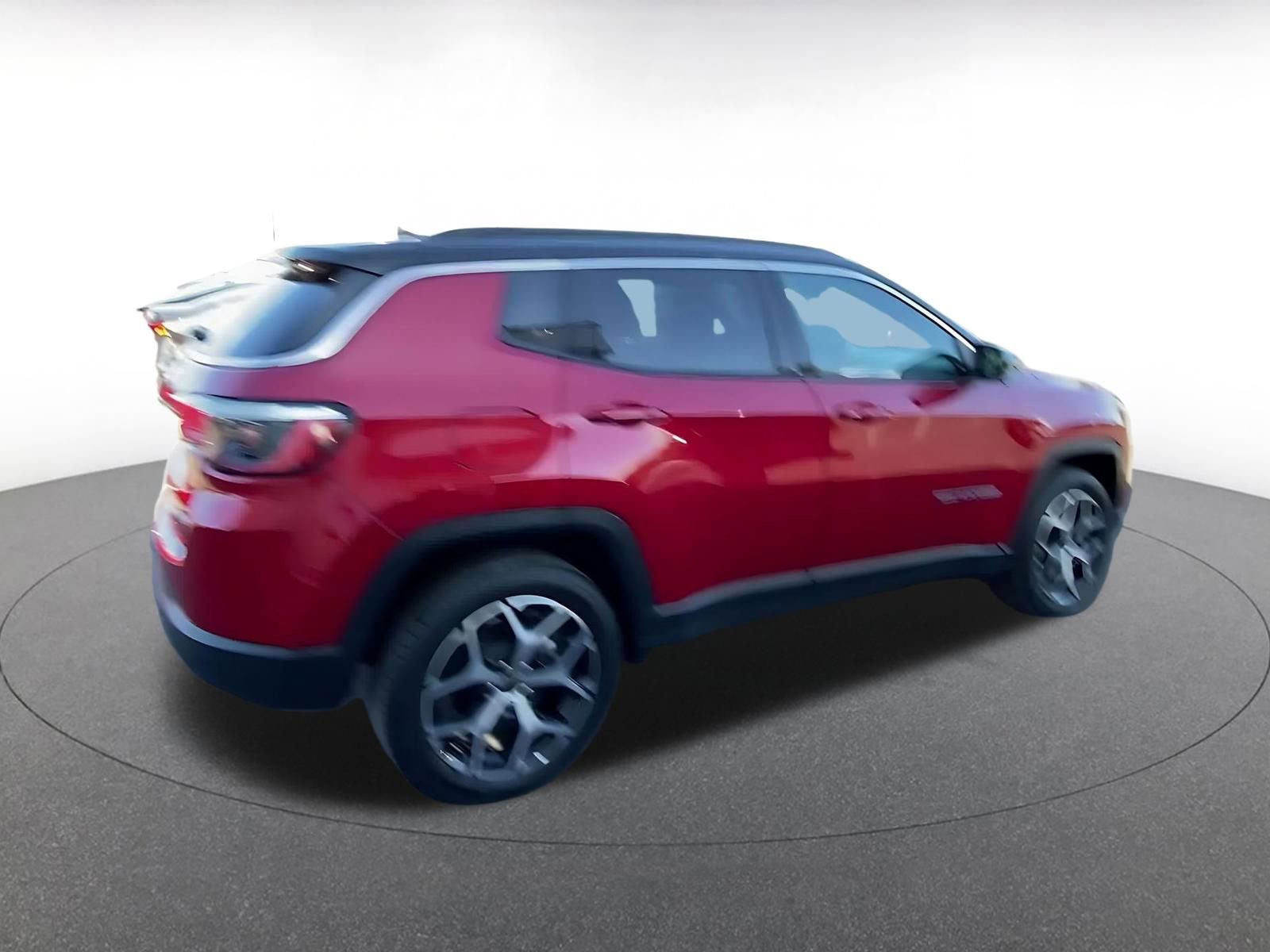 Used 2025 Jeep Compass Limited AWD/4WD image 15