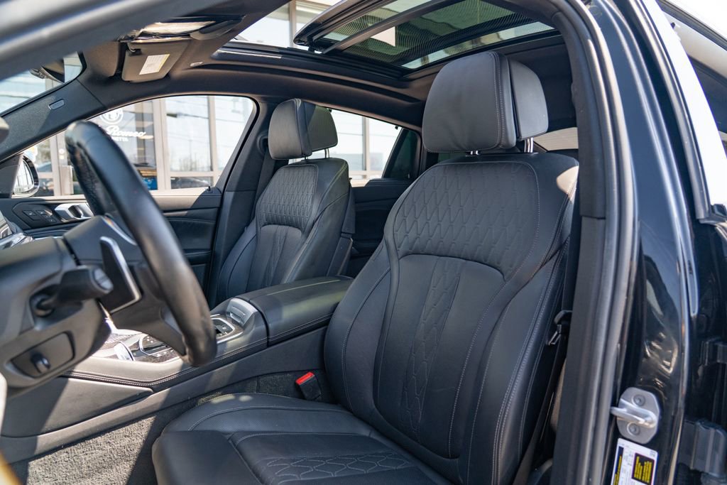 Used 2023 BMW X6 M50i w/ Executive Package image 14