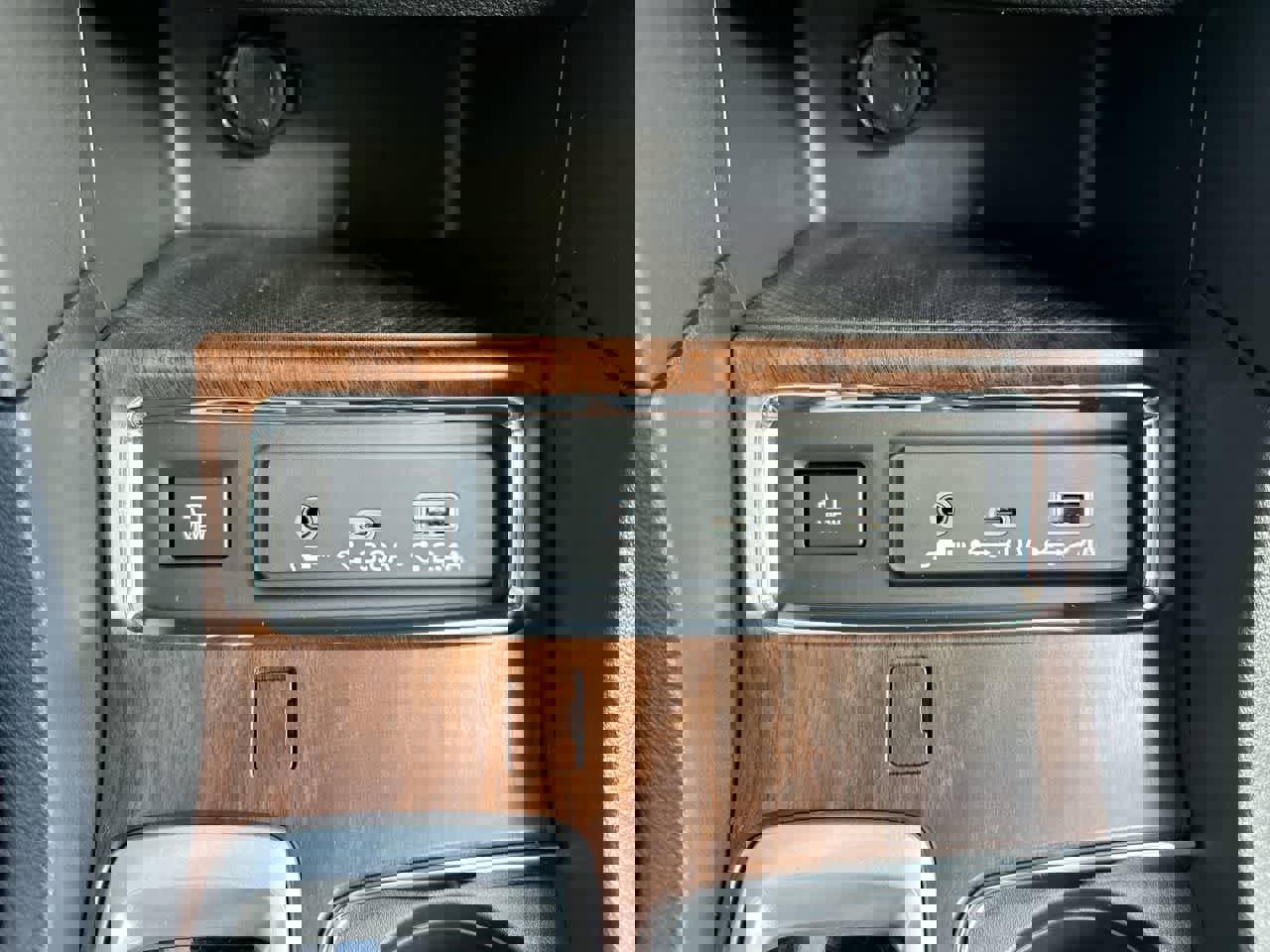 New 2025 Subaru Ascent Touring image 34