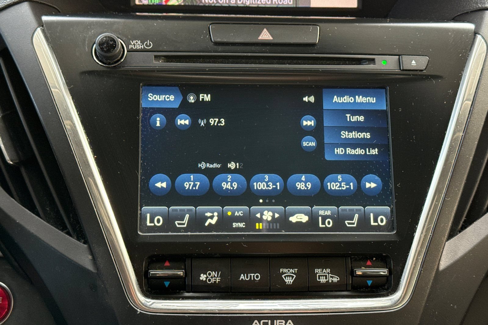 Used 2018 Acura MDX w/ Technology Package FWD image 30