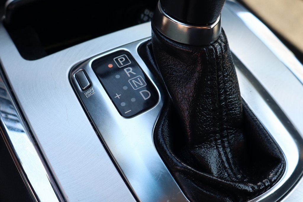 Used 2015 INFINITI Q60 Sport Limited image 37