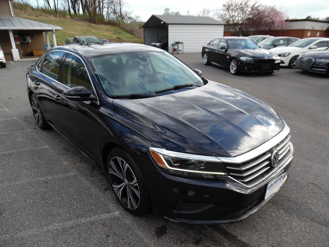 Used 2022 Volkswagen Passat 2.0T SE image 8