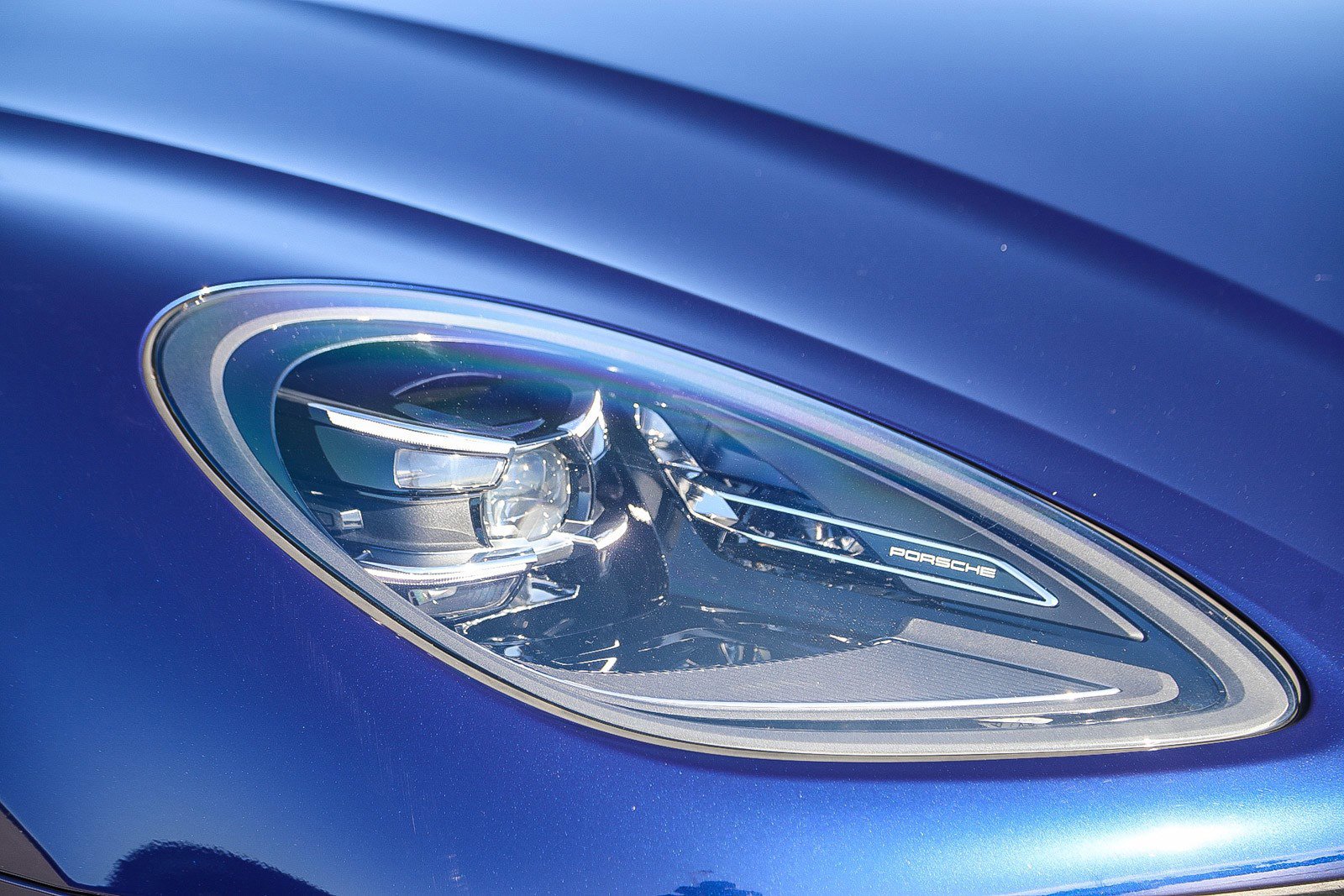 Used 2023 Porsche Macan Base image 8