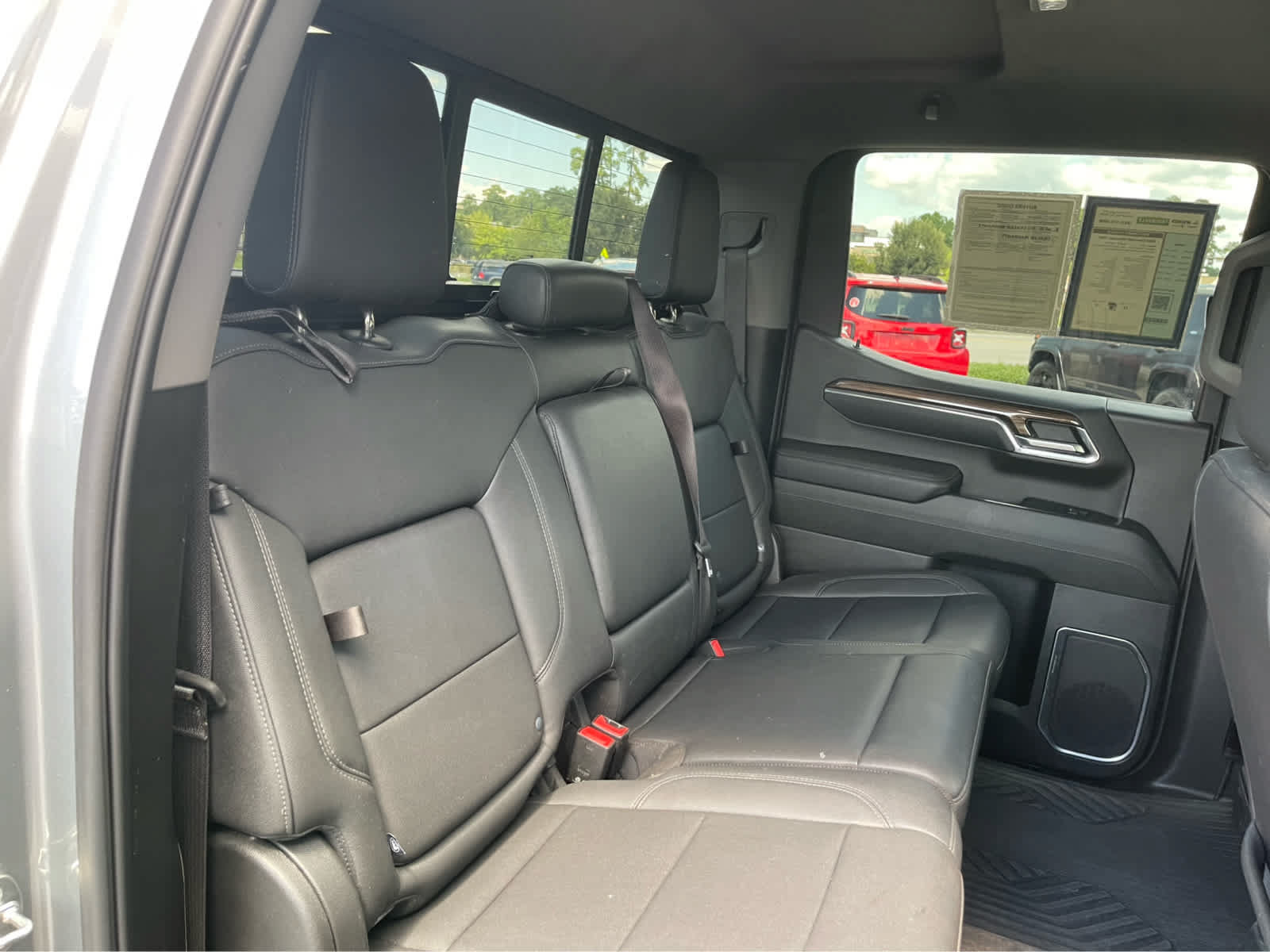 Used 2023 Chevrolet Silverado 1500 LT Trail Boss w/ LT Trail Boss Premium Package AWD/4WD image 25