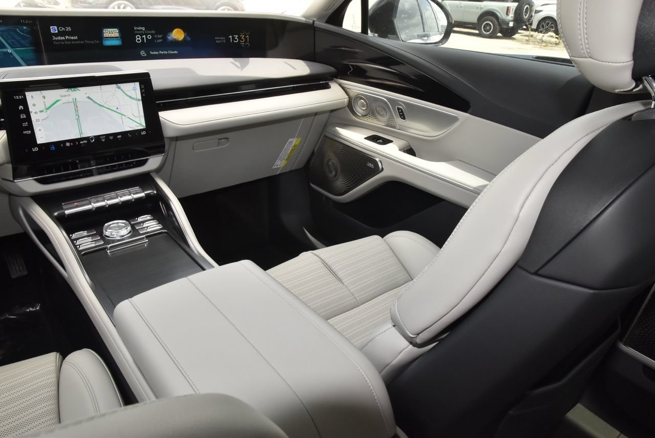 New 2026 Lincoln Nautilus Reserve AWD/4WD image 24