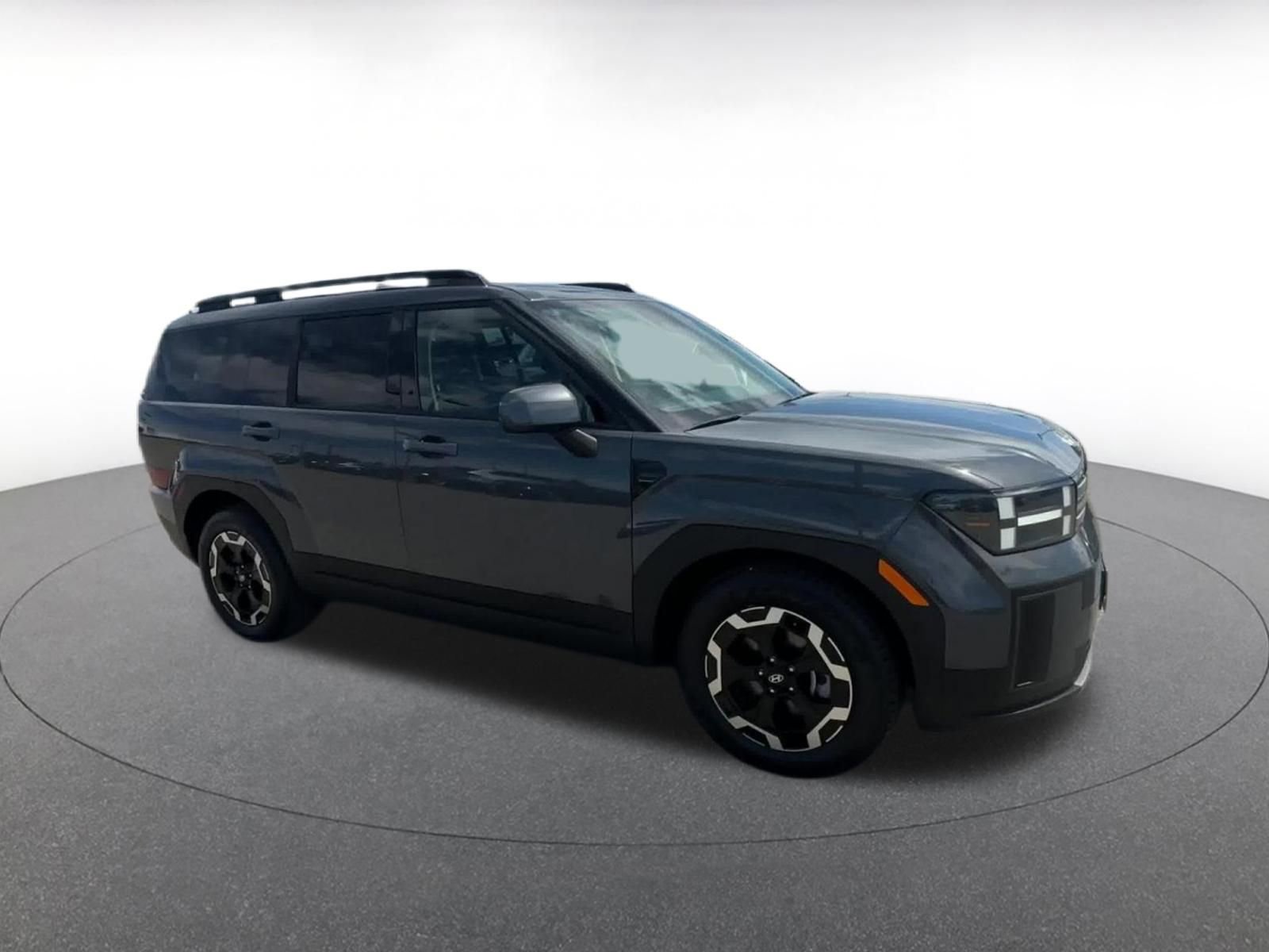 Used 2025 Hyundai Santa Fe SEL image 2