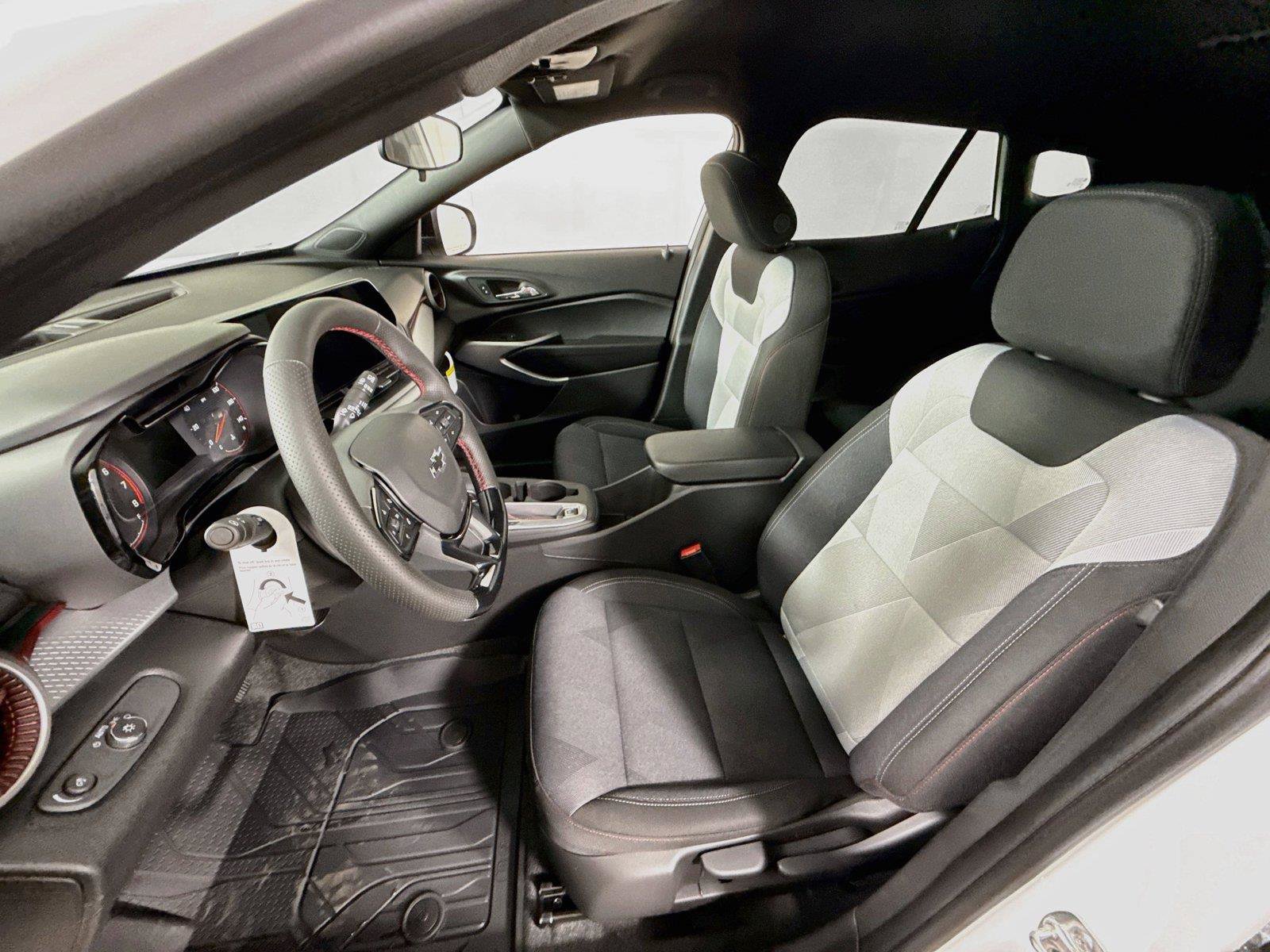 New 2026 Chevrolet Trax RS FWD image 14