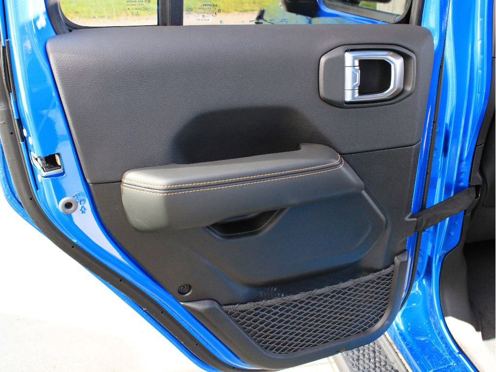 New 2026 Jeep Wrangler Sahara AWD/4WD image 31