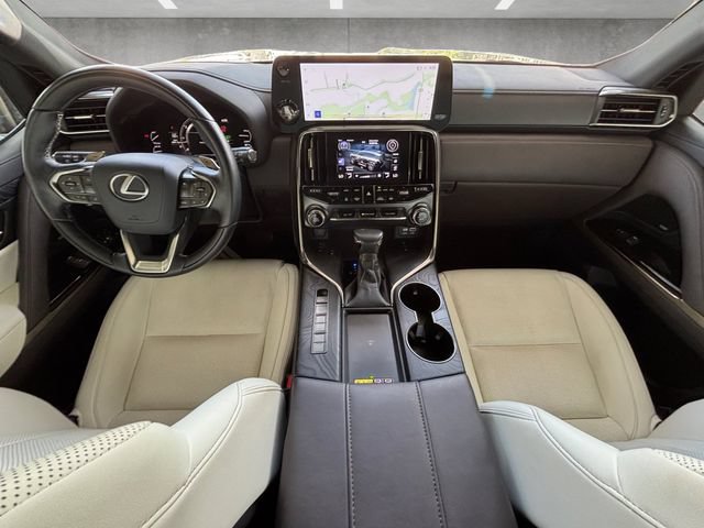 Used 2024 Lexus LX 600 4WD w/ Appearance Package image 25