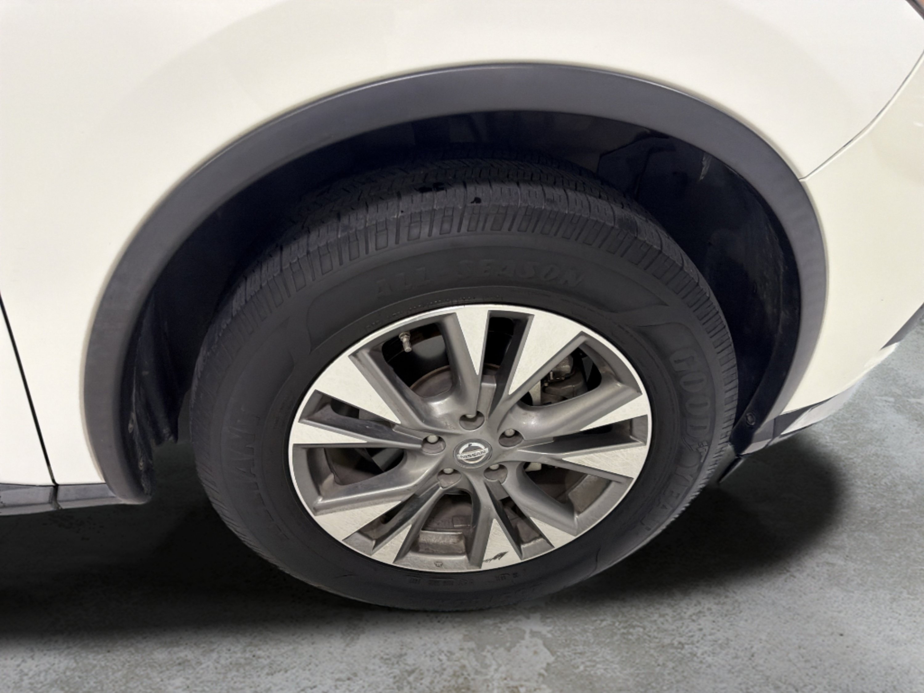 Used 2018 Nissan Murano S FWD image 20