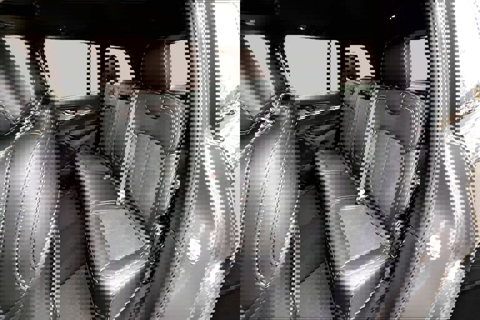 New 2026 Jeep Grand Cherokee Altitude image 13