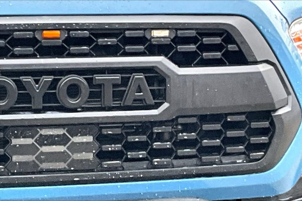 Used 2019 Toyota Tacoma TRD Off-Road image 11