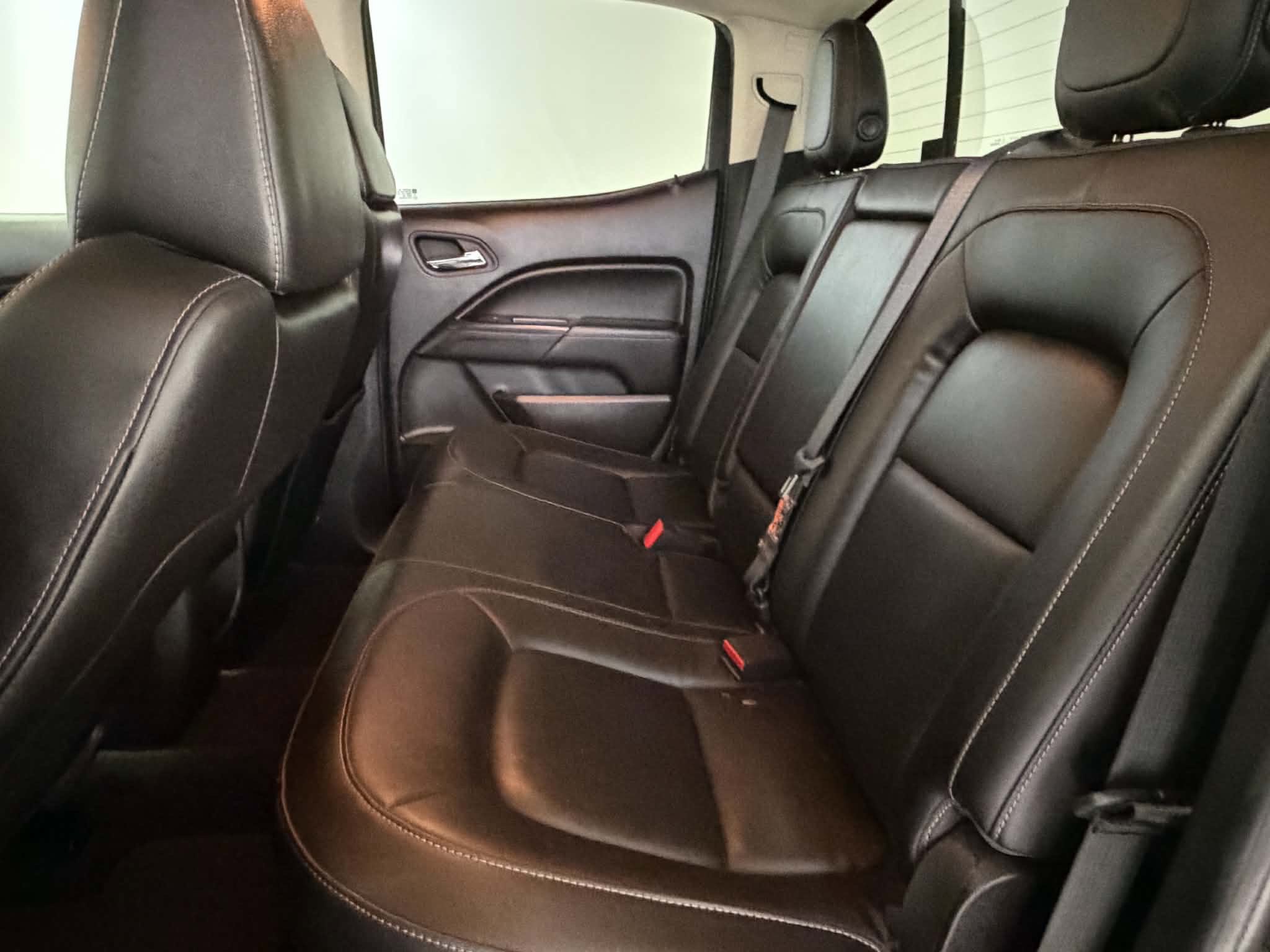 Used 2015 GMC Canyon SLT w/ Driver Alert Package AWD/4WD image 17