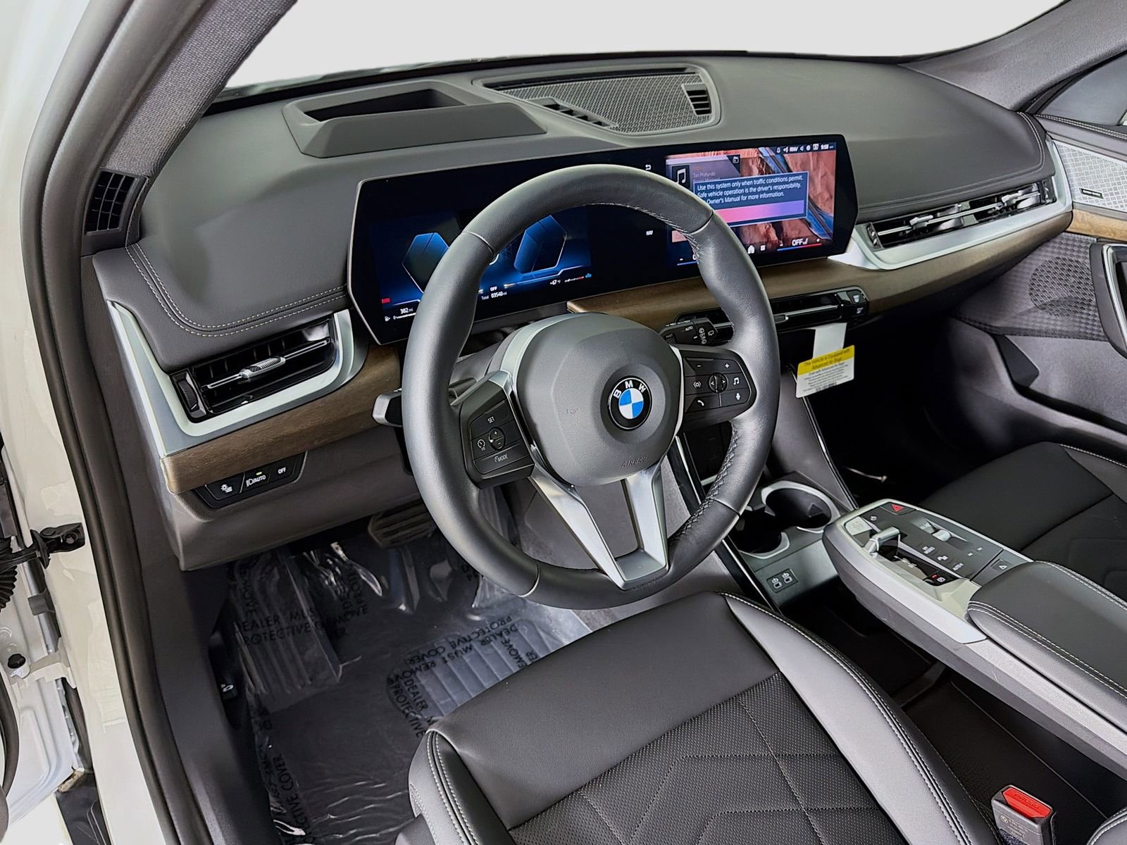 Used 2025 BMW X1 xDrive28i w/ Technology Package AWD/4WD image 9