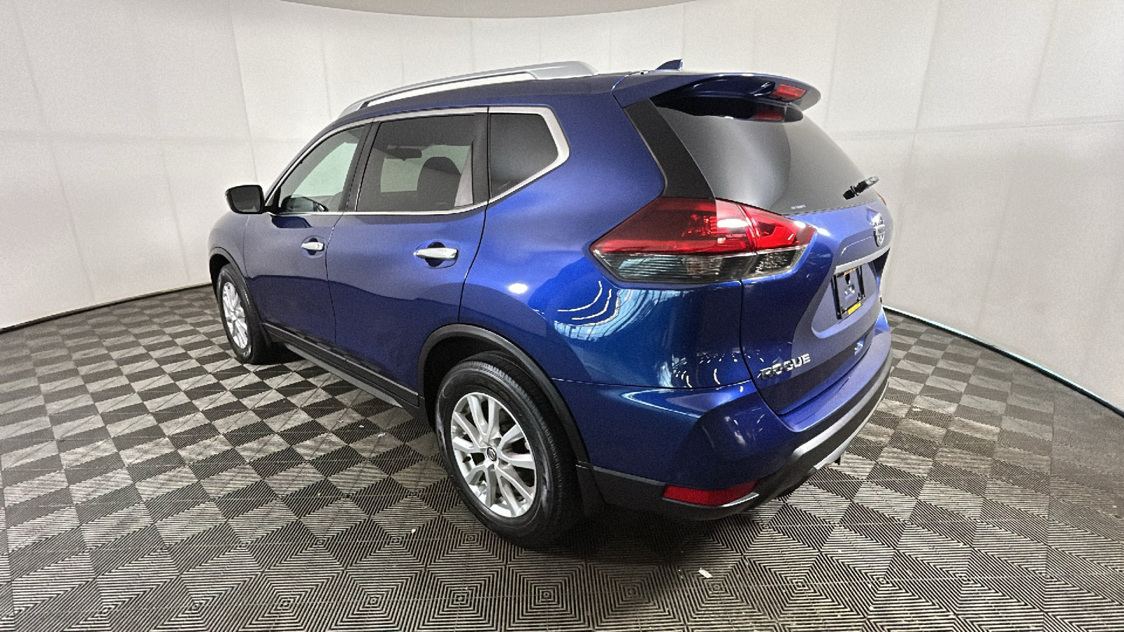 Used 2019 Nissan Rogue S FWD image 4