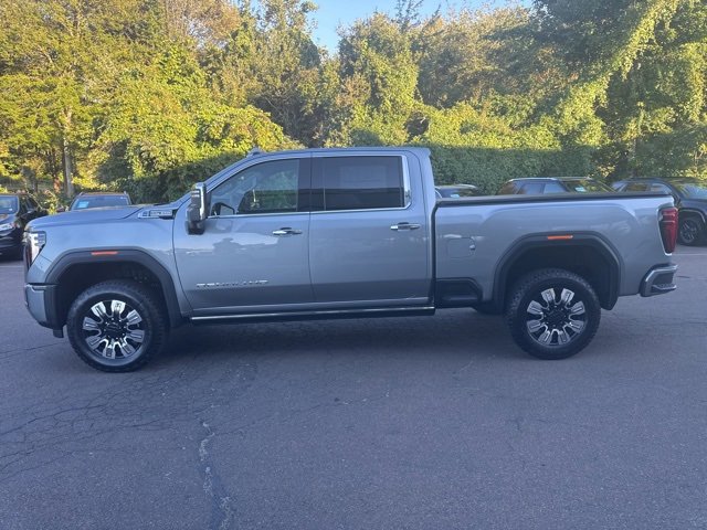 New 2026 GMC Sierra 2500 Denali w/ Denali Reserve Package image 3