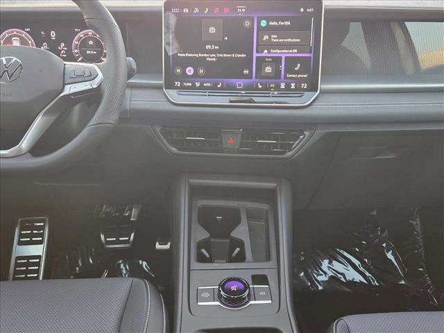 New 2026 Volkswagen Tiguan SE R-Line image 13