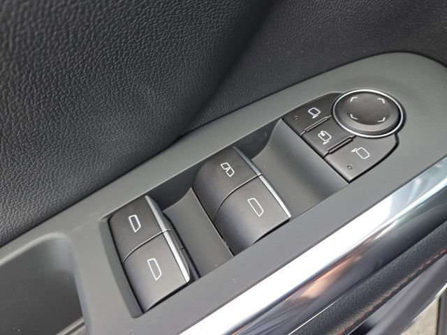 New 2026 Chevrolet Traverse RS w/ LPO, Floor Liner Package image 12