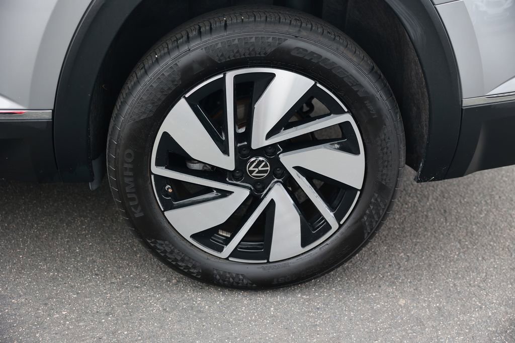 Used 2024 Volkswagen Atlas SEL AWD/4WD image 10