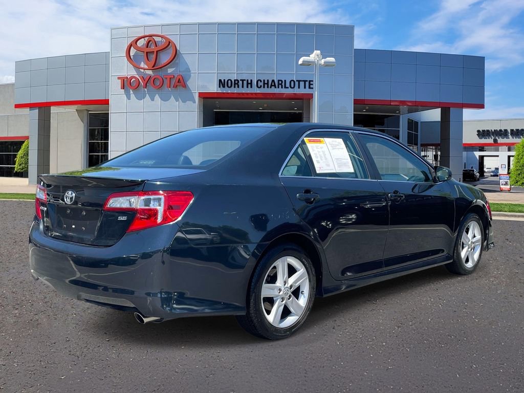 Used 2014 Toyota Camry SE image 6