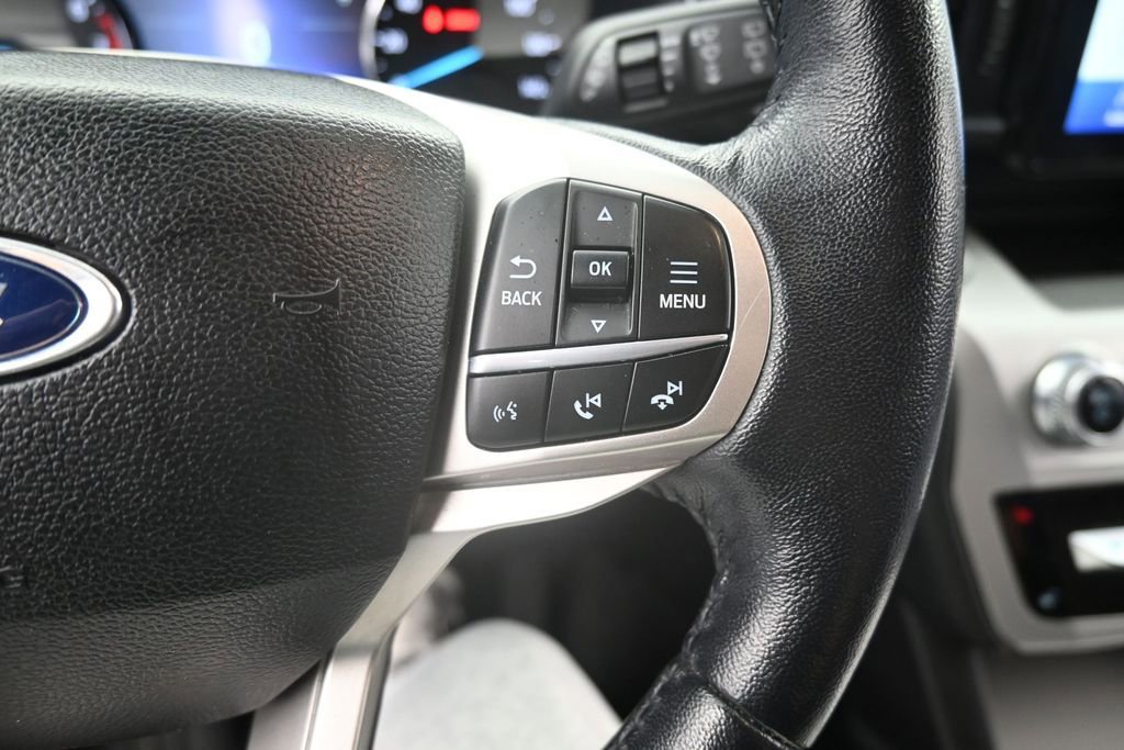 Used 2022 Ford Explorer XLT w/ Equipment Group 202A RWD image 26