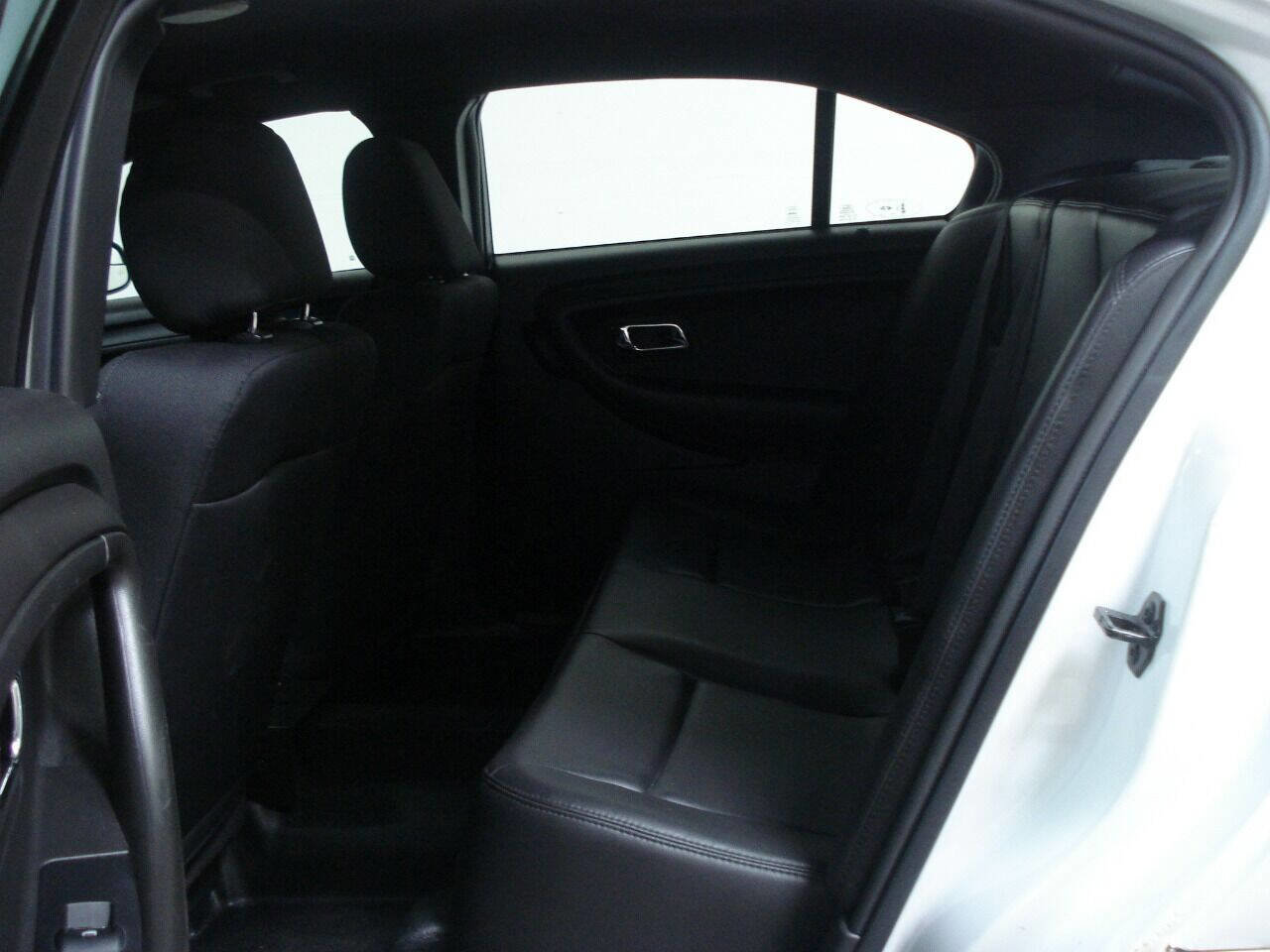 Used 2016 Ford Taurus Police Interceptor AWD w/ Ready For The Road Package image 39