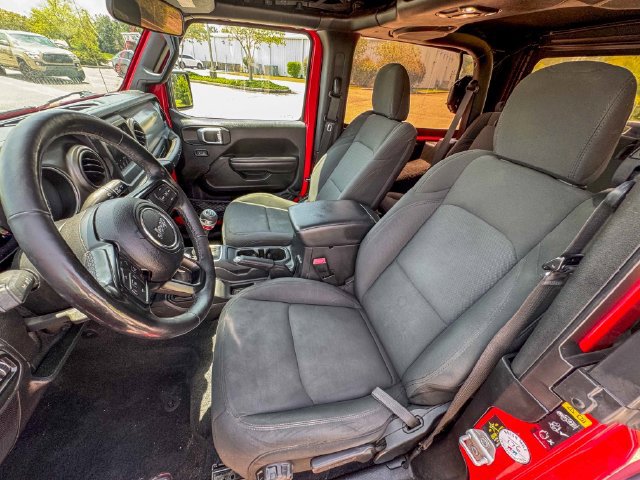 Used 2020 Jeep Wrangler Sport AWD/4WD image 16