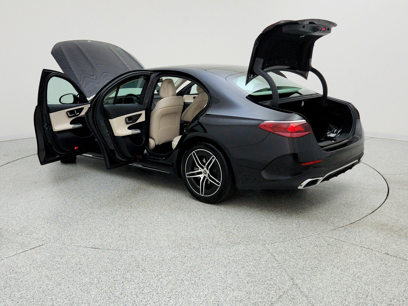 Used 2026 Mercedes-Benz E 350 4MATIC Sedan image 12