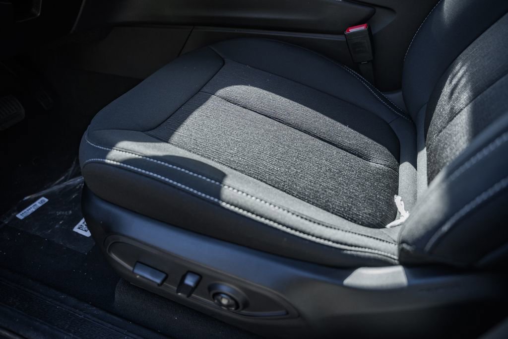 New 2025 Jeep Grand Cherokee Laredo X w/ Luxury Tech Group I image 34