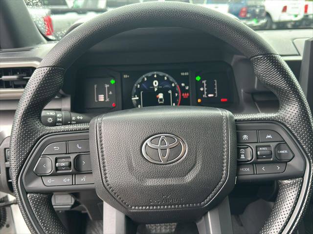 Certified 2025 Toyota Tacoma SR5 AWD/4WD image 26