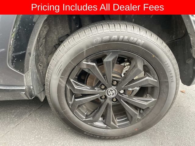 Used 2023 Toyota RAV4 SE AWD/4WD image 3